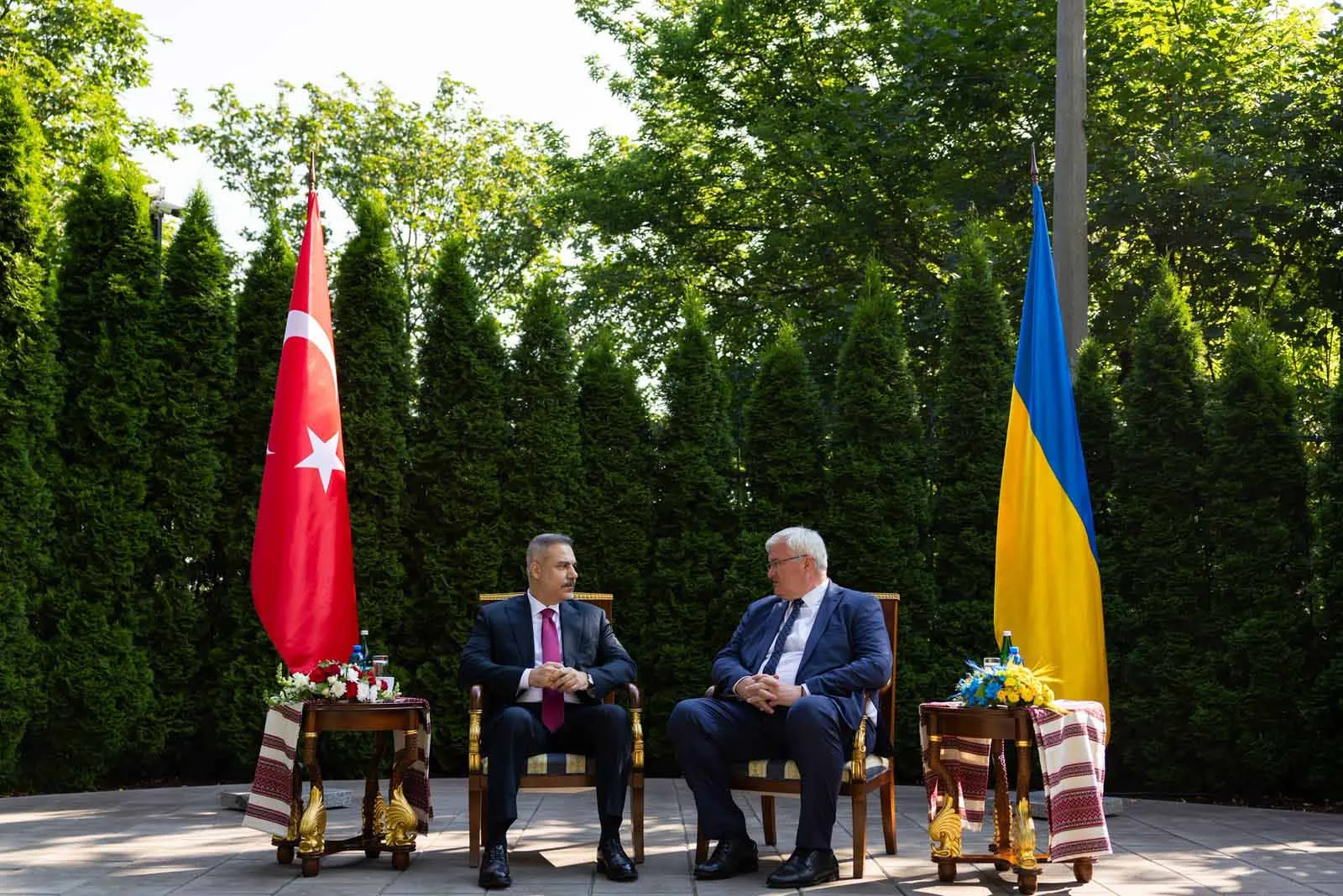 Hakan Fidan Kiev'de kritik diplomasi trafiğine başladı