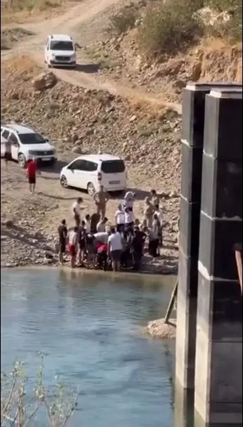 Mardin Dargeçit'te baraj gölüne giren genç hayatını kaybetti