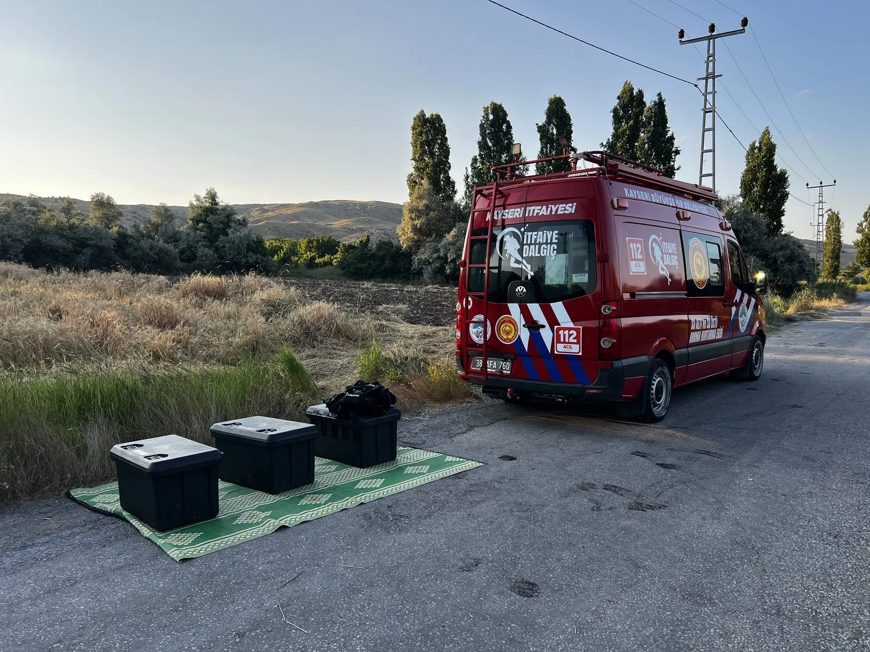 Kayseri'de Kızılırmak'ta boğulma tehlikesi geçiren oğlunu kurtaran baba kayboldu