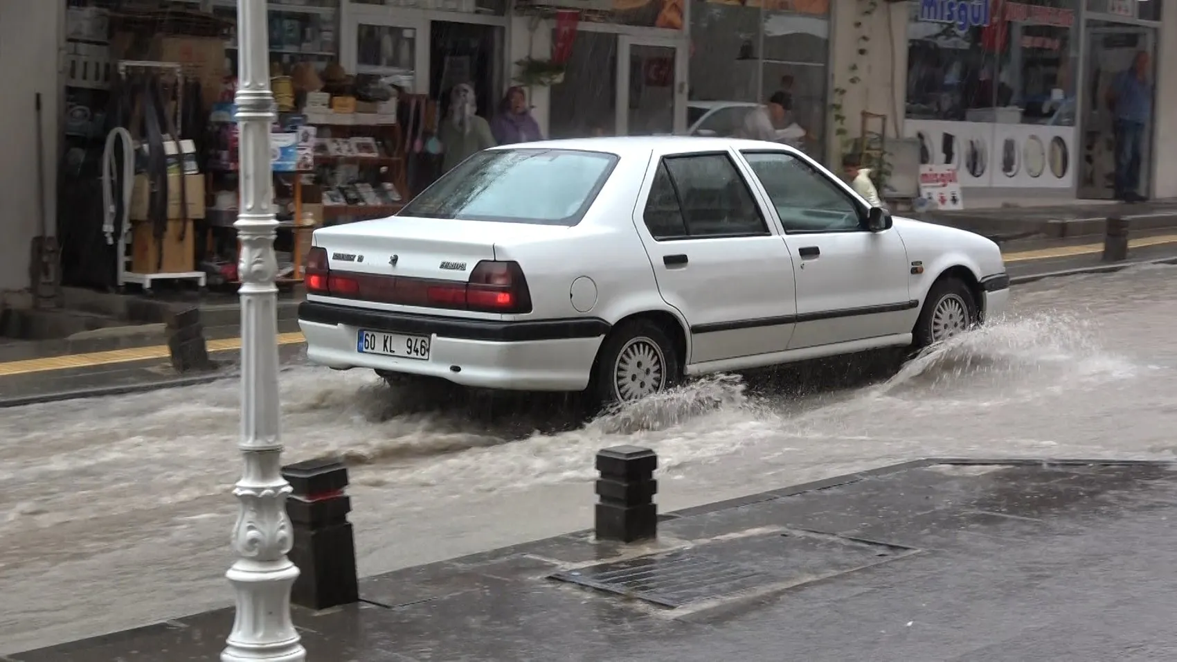 Amasya'da turuncu alarm hayatı yavaşlattı