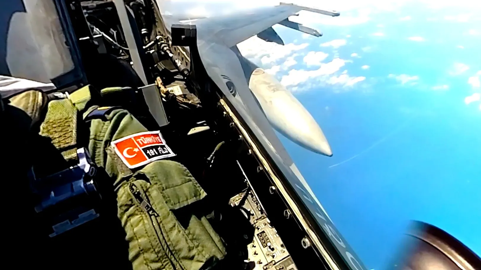 Türk jetleri Karadeniz semalarında gövde gösterisi yaptı