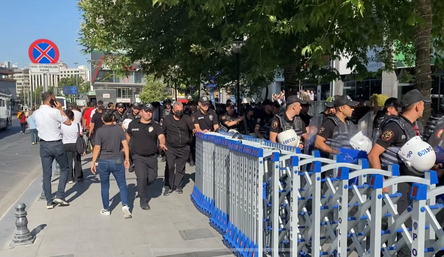 Çankaya Belediye Başkanı Hüseyin Can Güner hakim karşısına çıktı