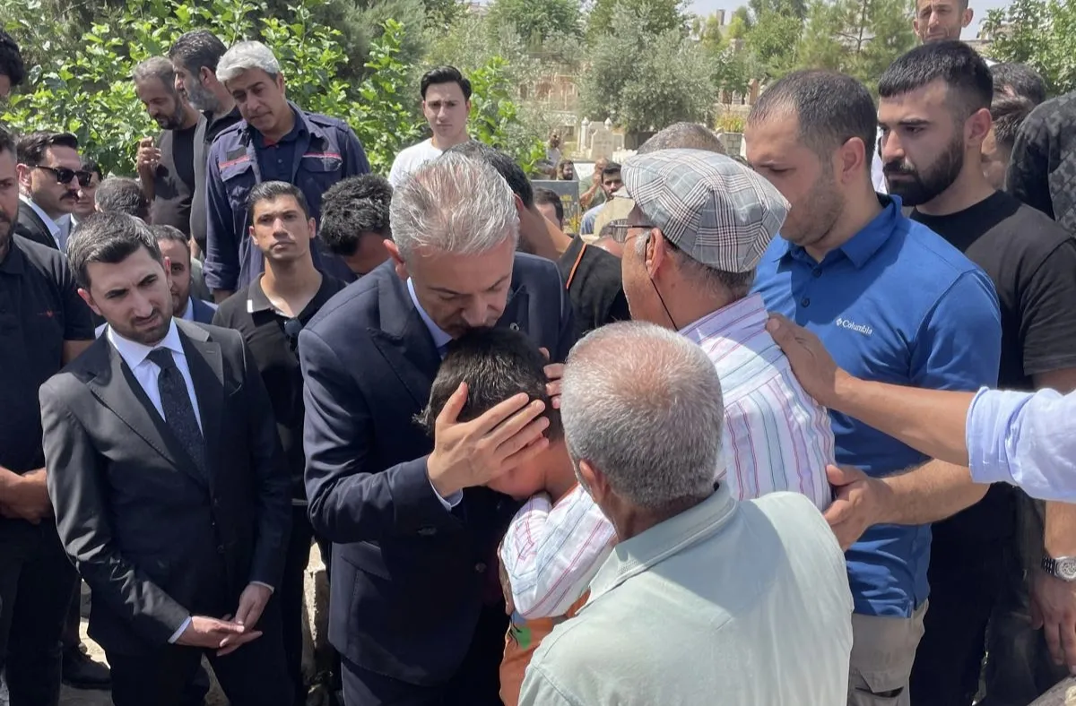 Görev başında şehit olan itfaiyeci Ömer Kaplan toprağa verildi