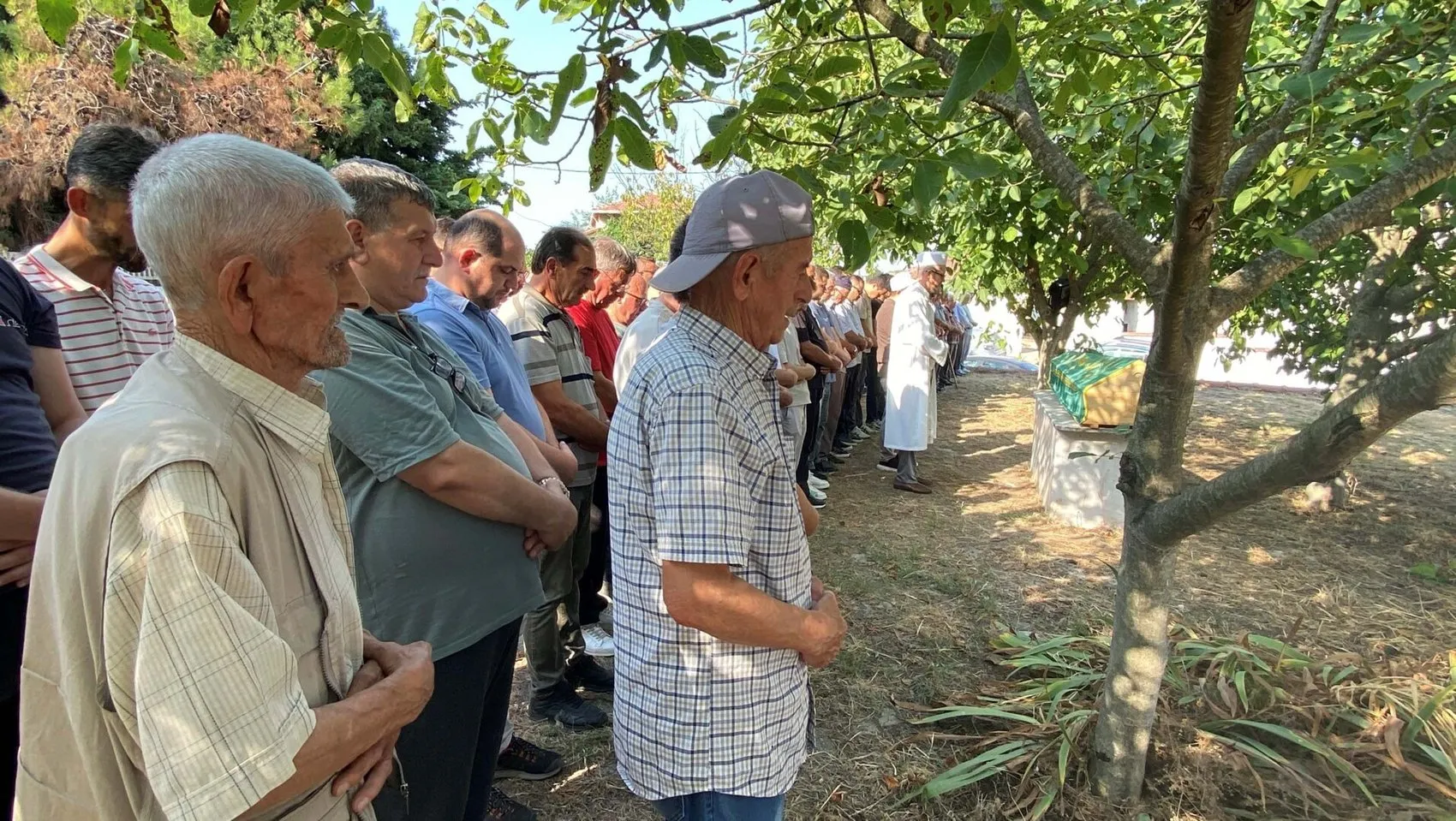 Esenyurt’ta şüpheli ölüm sonrası Emirhan Yıldız son yolculuğuna uğurlandı