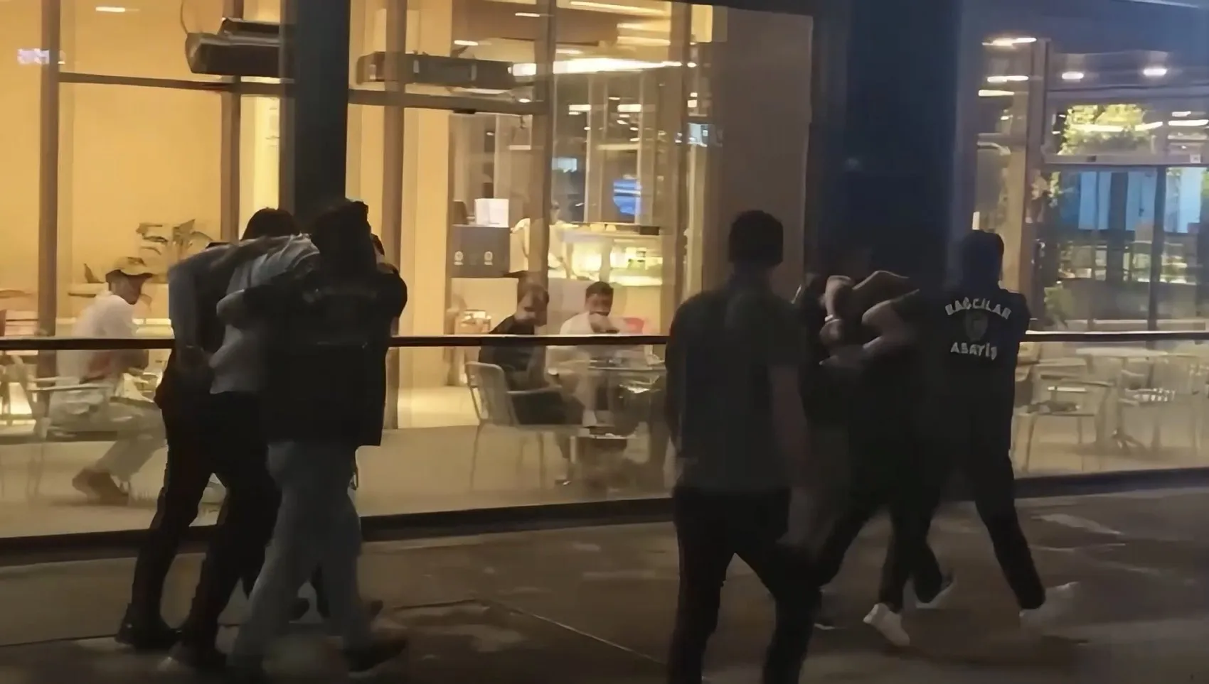 Bağcılar'da polis operasyonunda işlenen büyük hata firarileri ele verdi