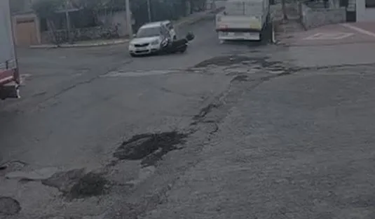 Nevşehir Acıgöl'de motosiklet kazası kameraya yansıdı