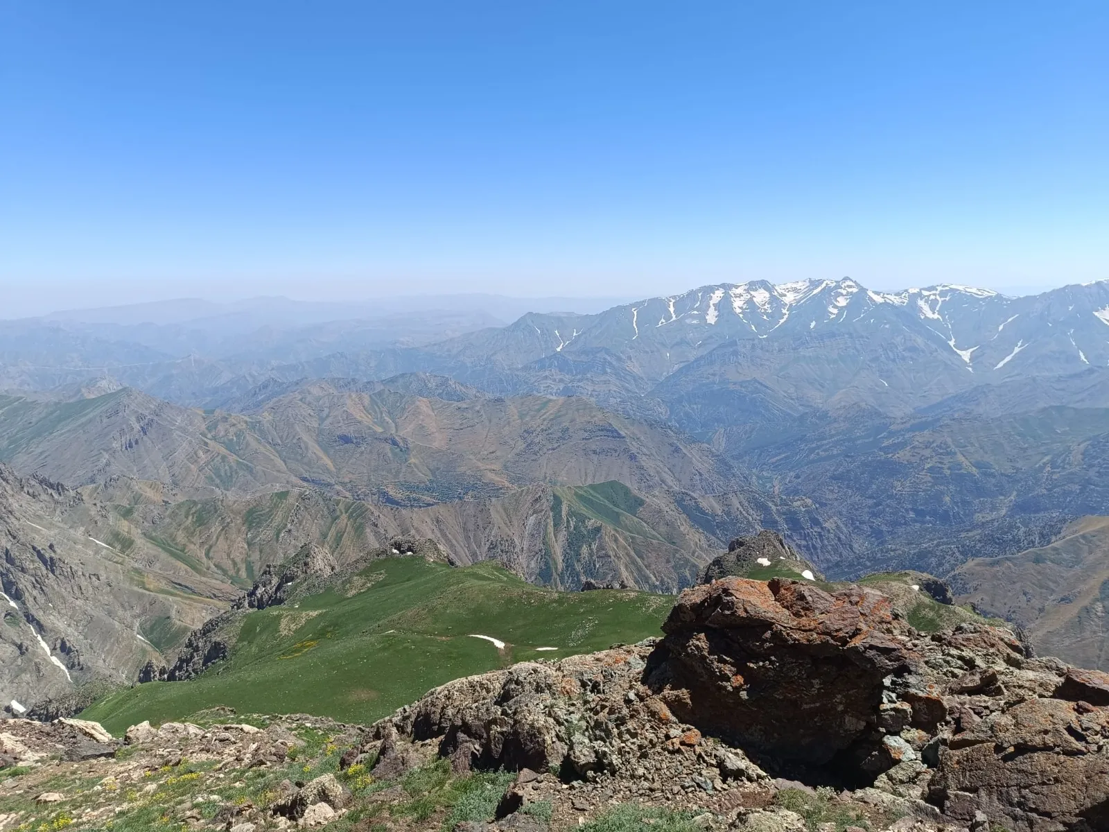 Cilo Dağı zirvesinde kaybolan dağcı için zamanla yarışılıyor