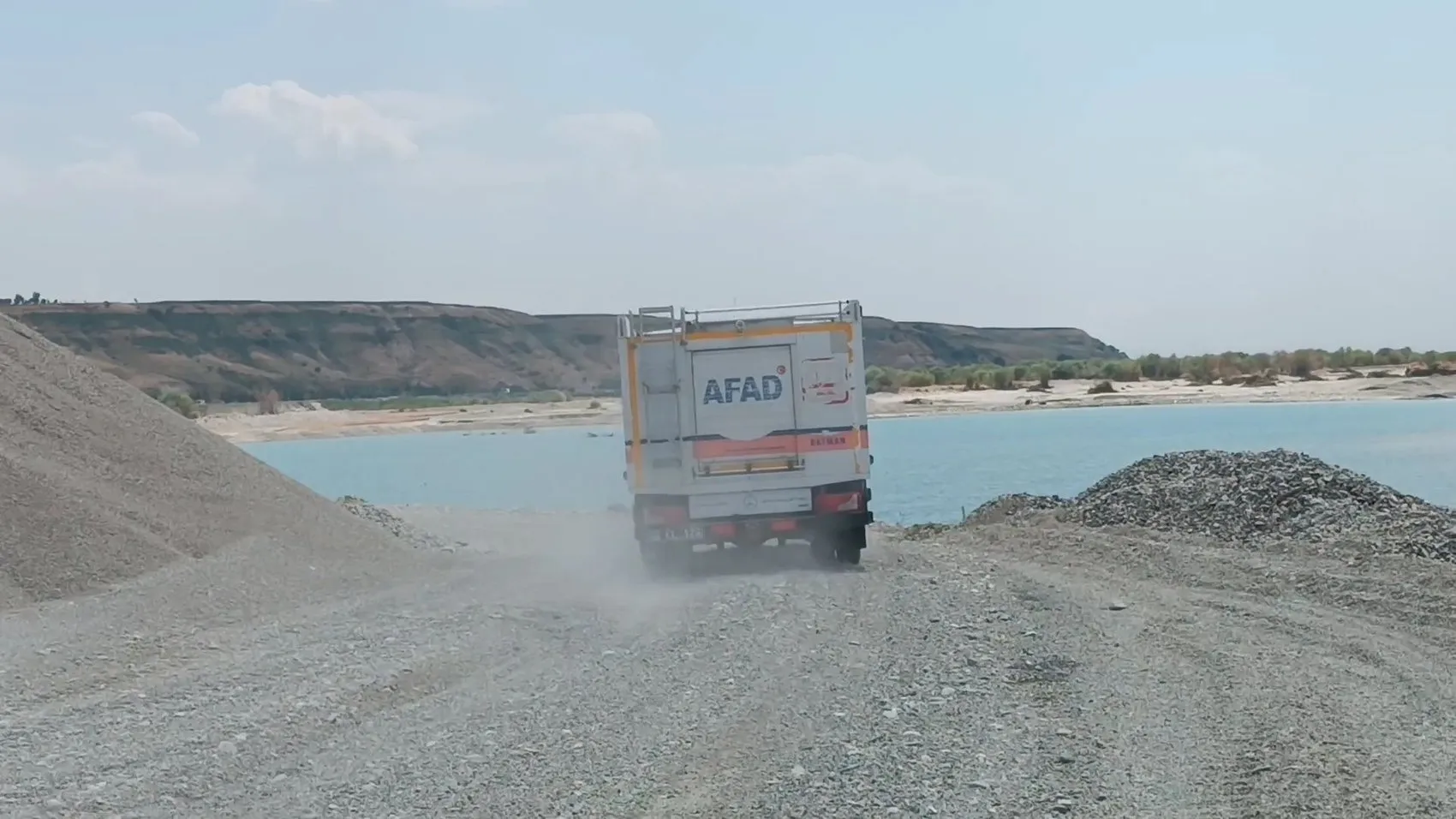 Silvan'da çaya giren 32 yaşındaki adamdan haber alınamıyor