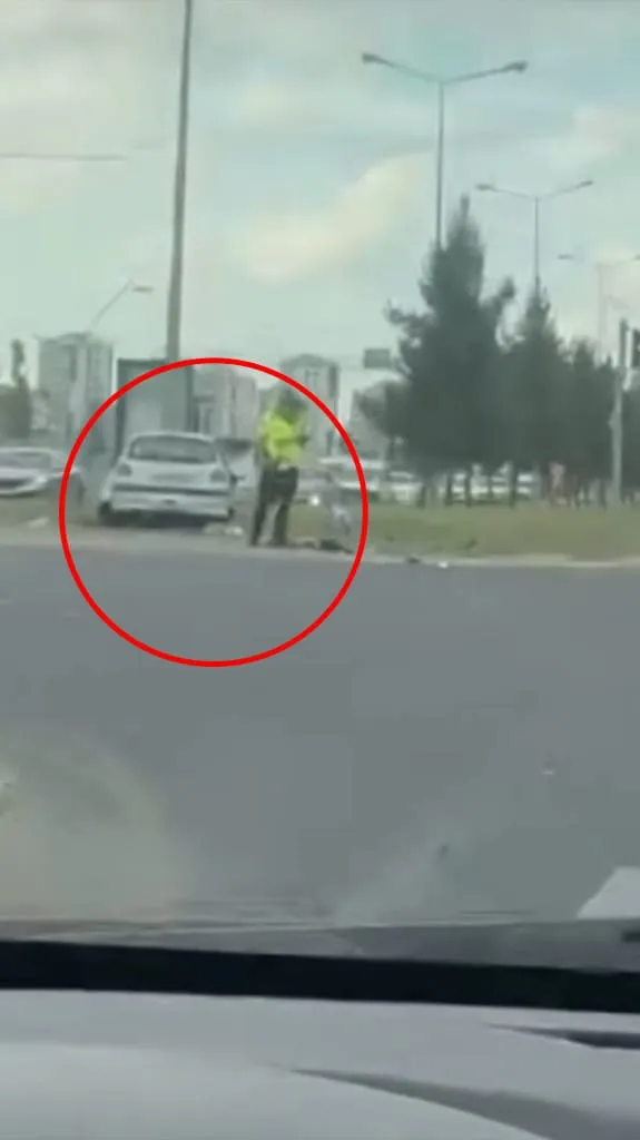 Diyarbakır'da otomobiller çarpıştı İki yaralı