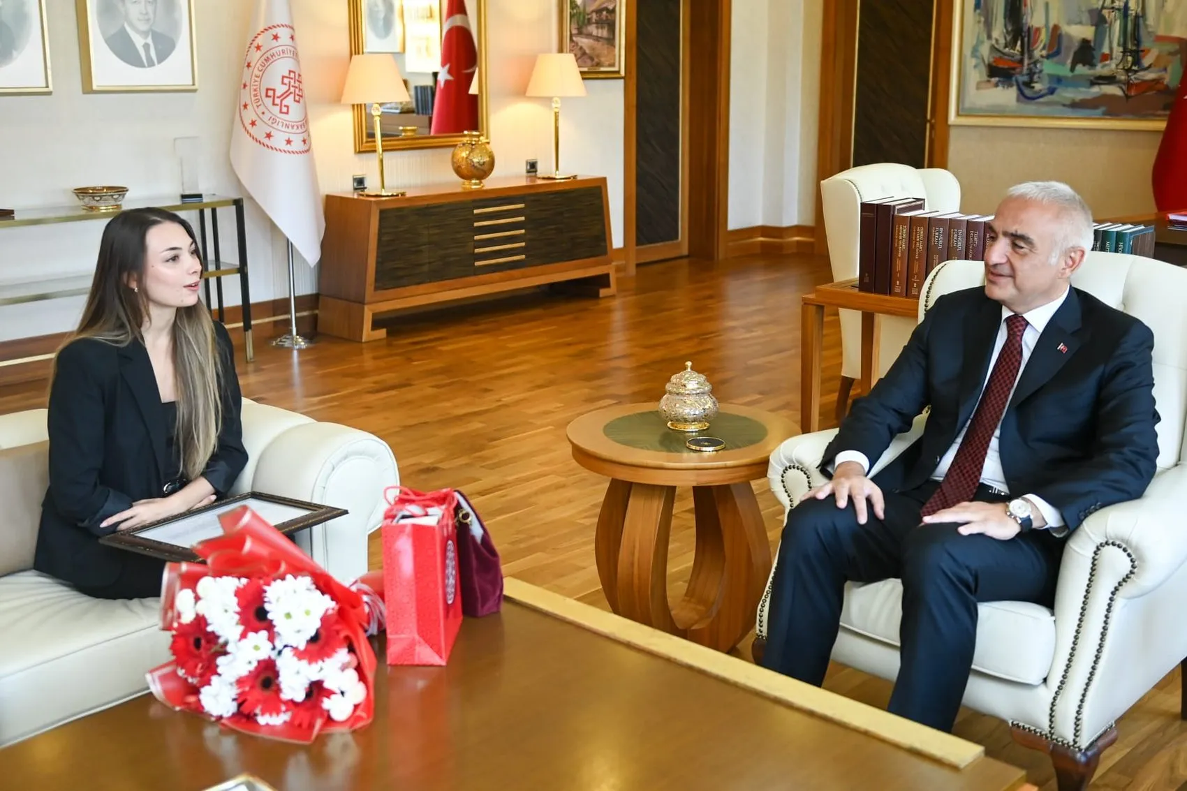 Bale dünyasında Türk imzası Bakan Ersoy tarafından kutlandı