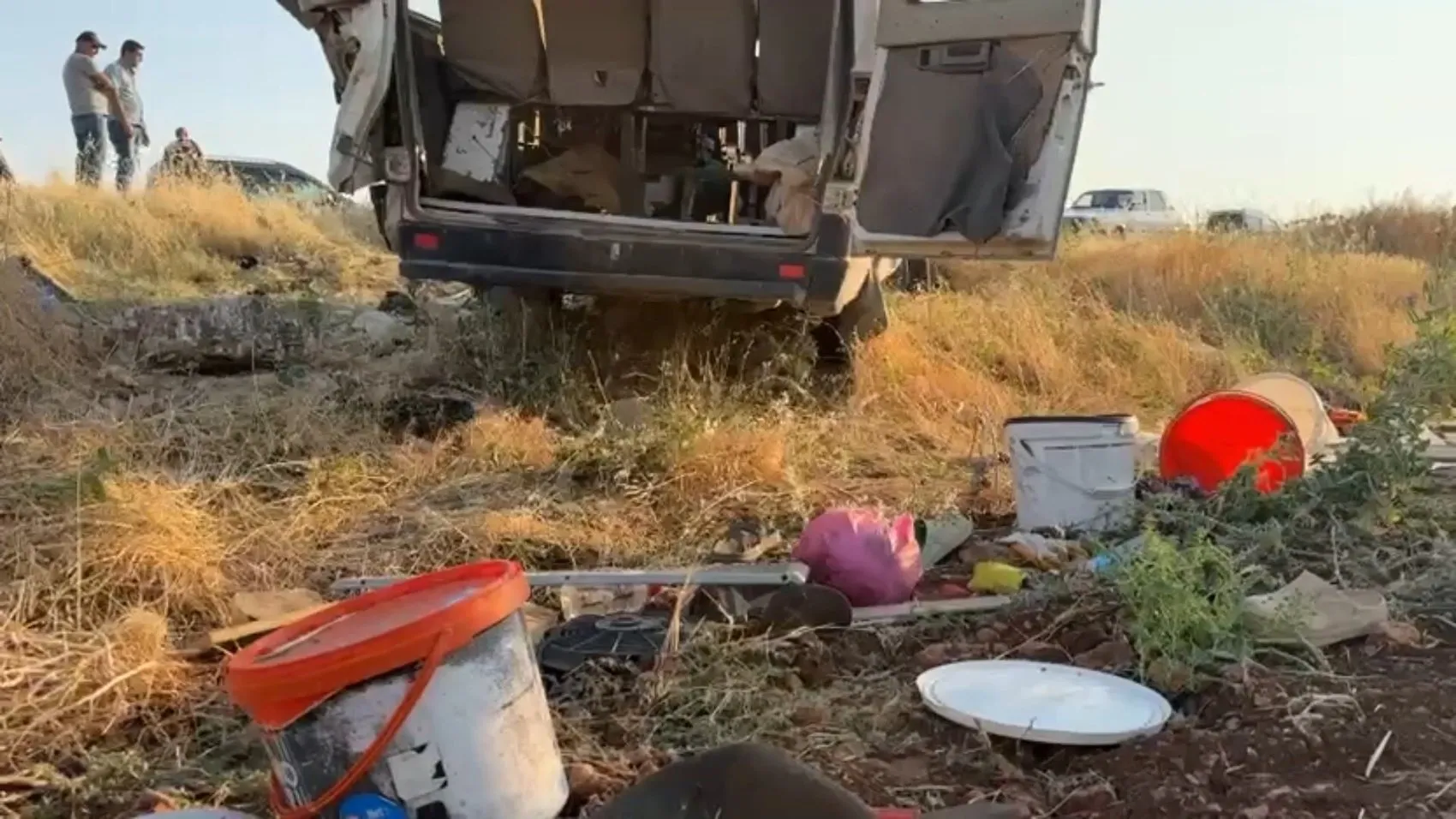 Suruç yolunda tarım işçilerini taşıyan minibüs devrildi