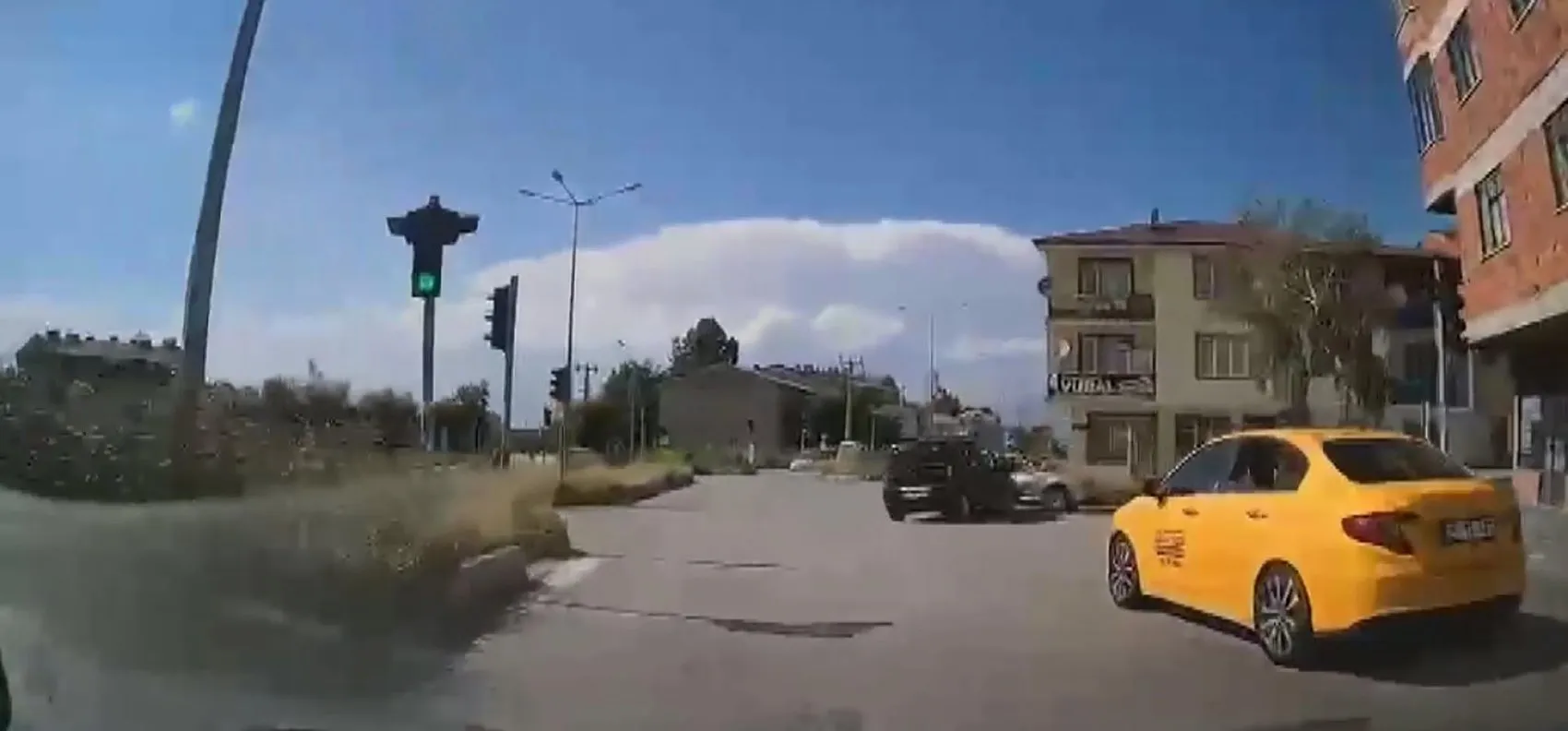 Erzurum'daki kavşak kazası kamerada