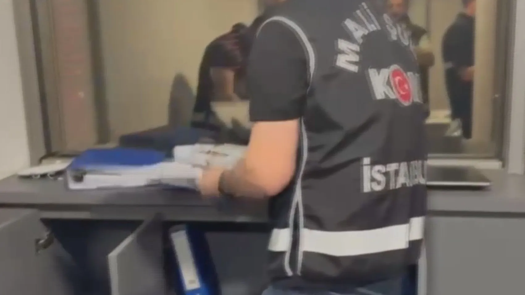 Haluk Levent Bursa'da gözaltına alındı ve Ahbap ofisleri arandı