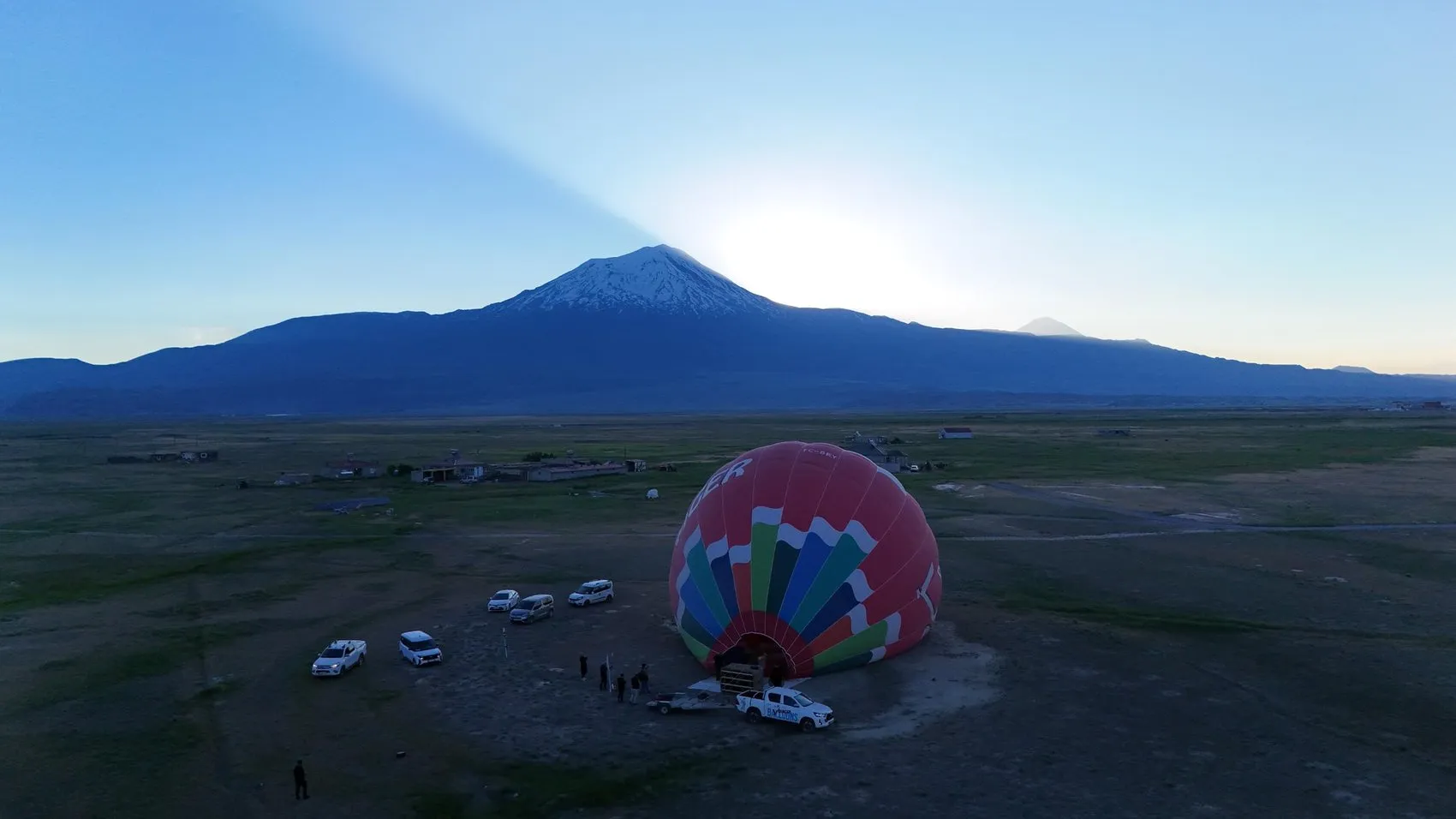 Doğubayazıt semalarında balonlu turizm dönemi başlıyor
