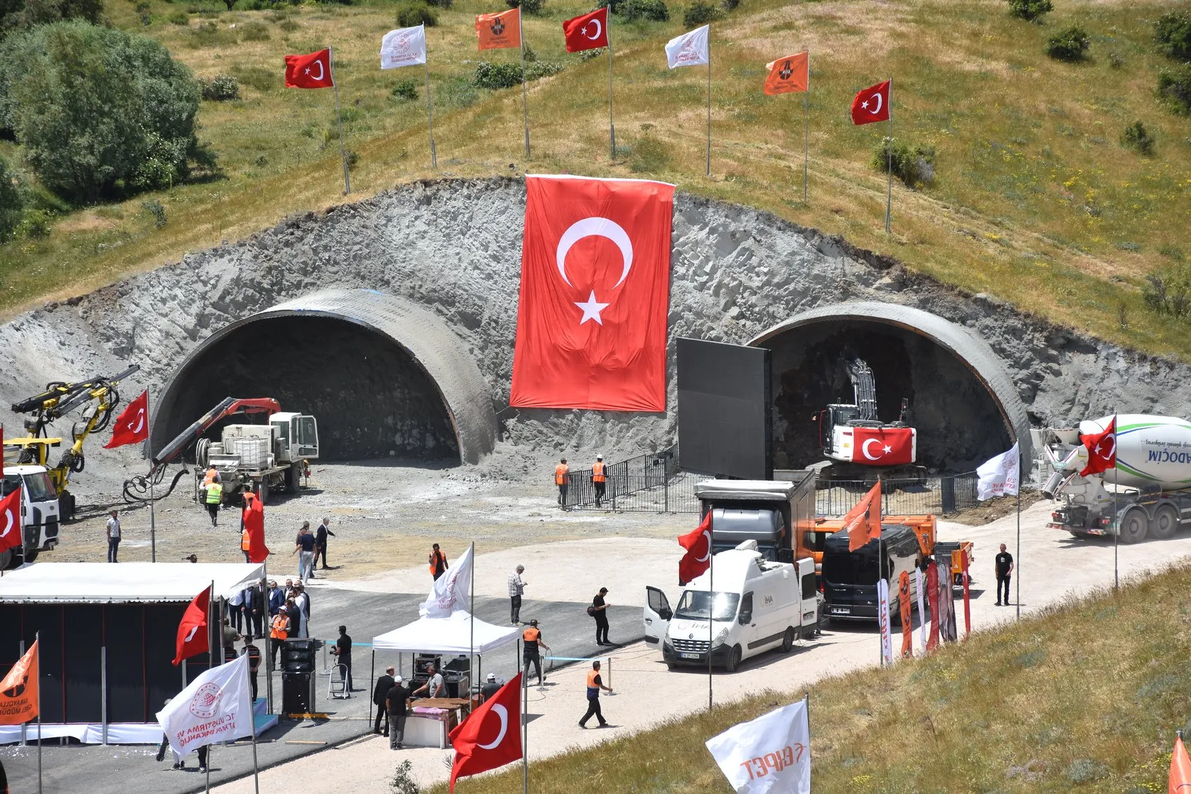 Sivas ve Tokat arası 5 dakikaya iniyor