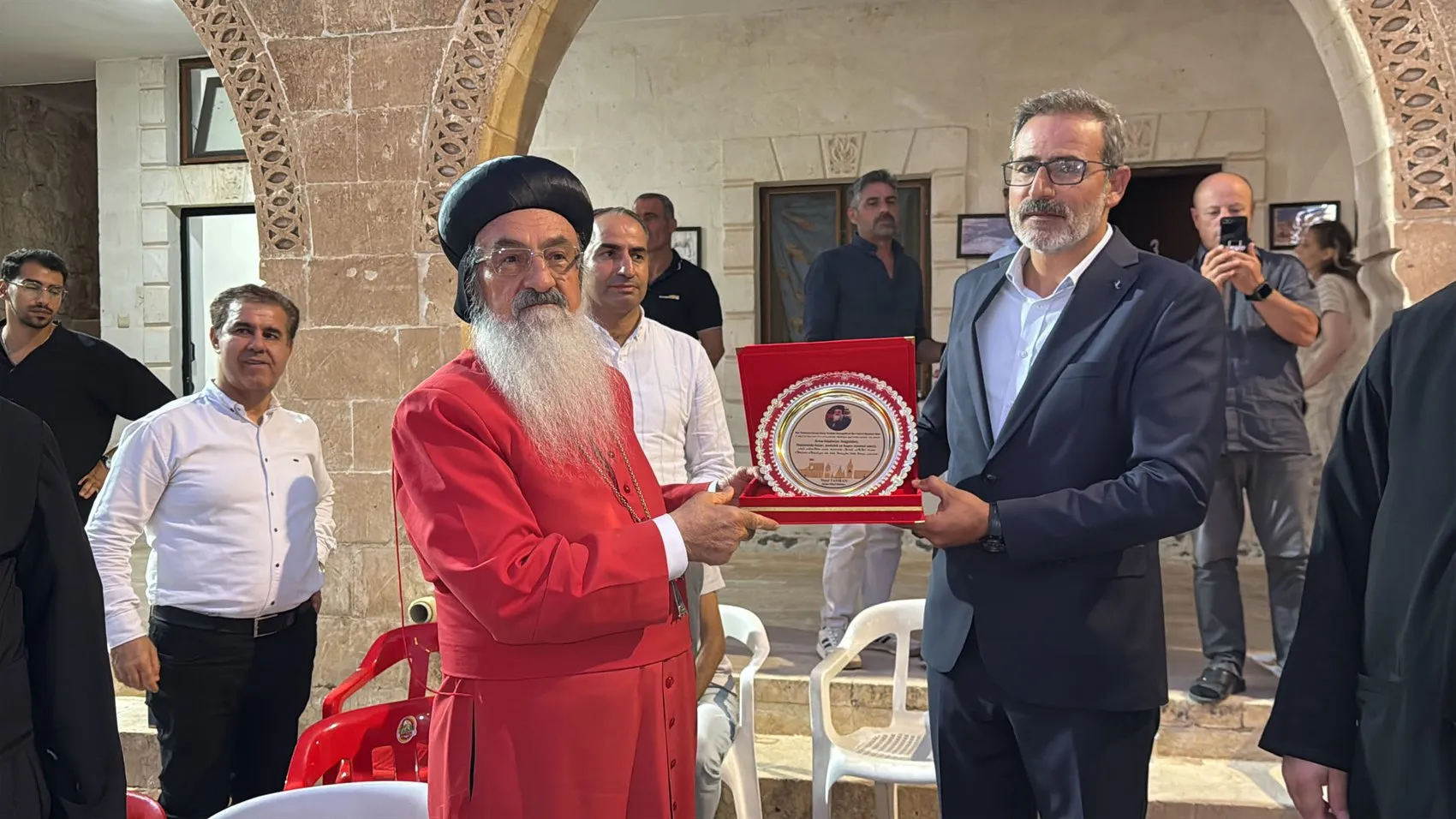Mardin'de 1600 yıllık sessizlik bitti Mor Kuryakos kapılarını açtı