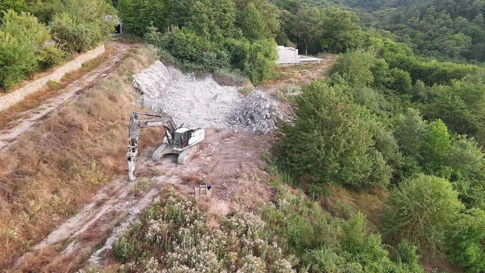 78 kişinin öldüğü otelin sahibi Halit Ergül'e yıkım şoku