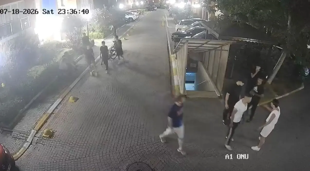 Esenyurt’ta bir çocuğa yan baktın dayağı