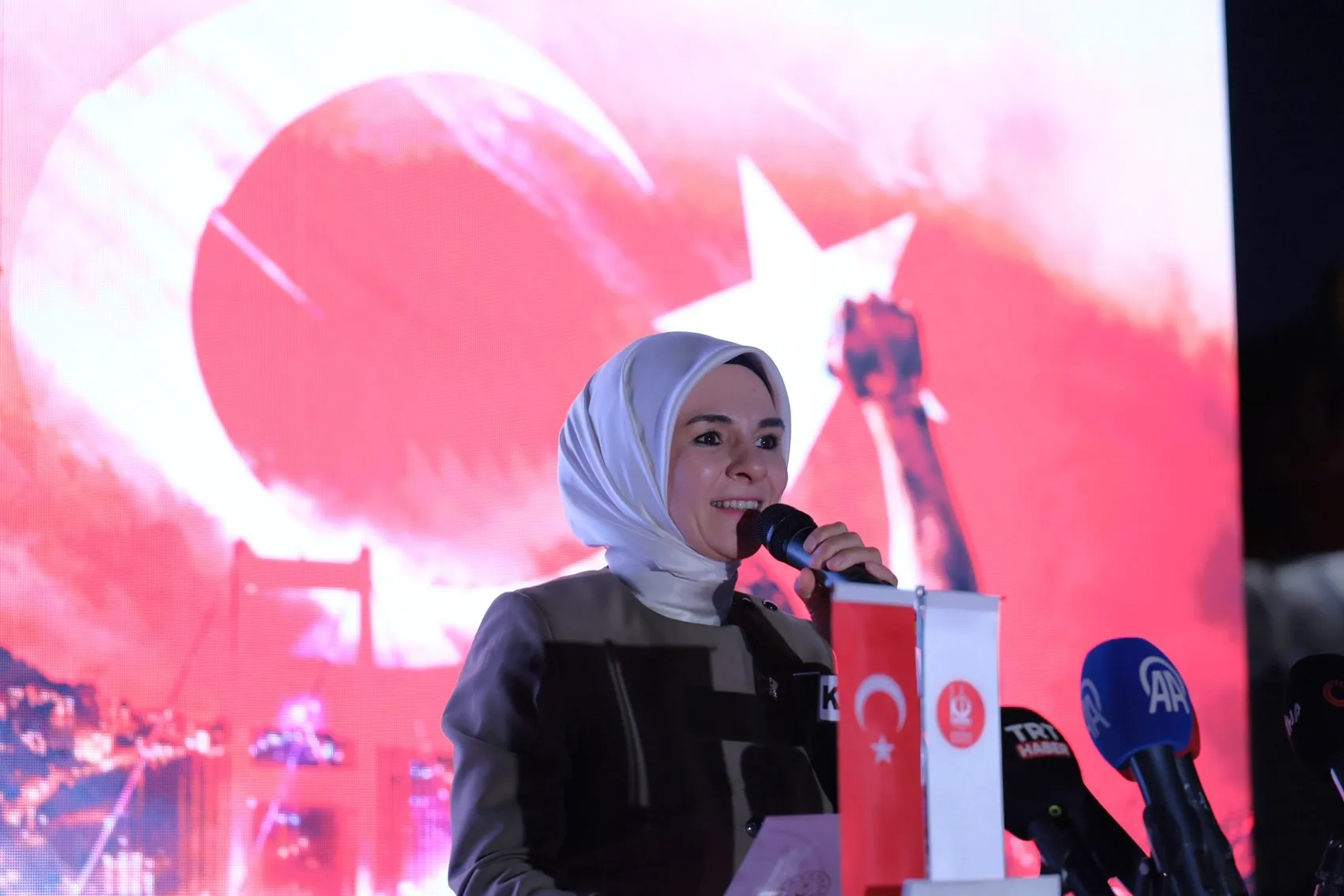 15 Temmuz'un onuncu yılında şehitler anıldı
