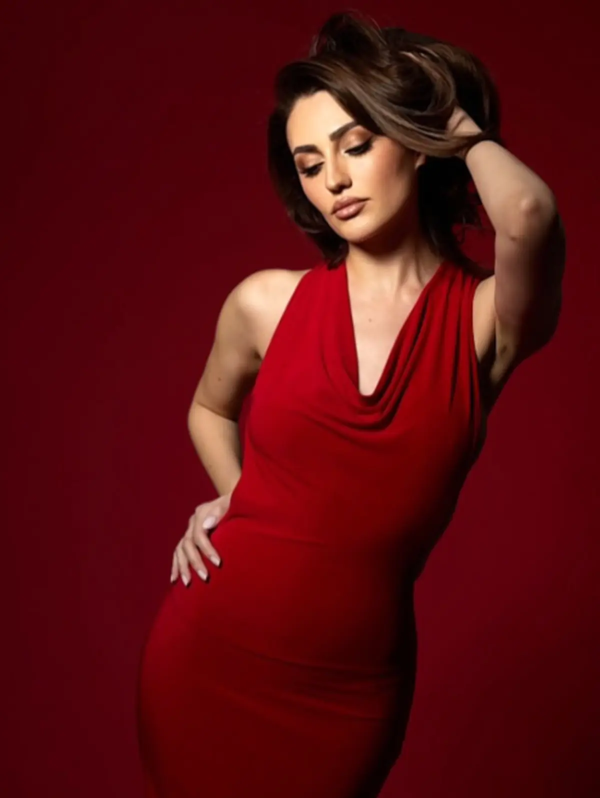 Selin Genç “Aşk ve Taht” dizisiyle anlaştı 1