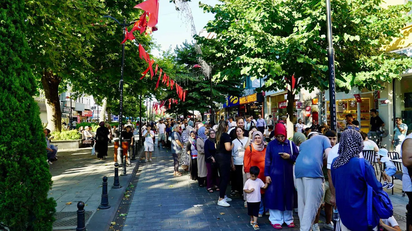 Kağıthane meydanında aşure bereketi