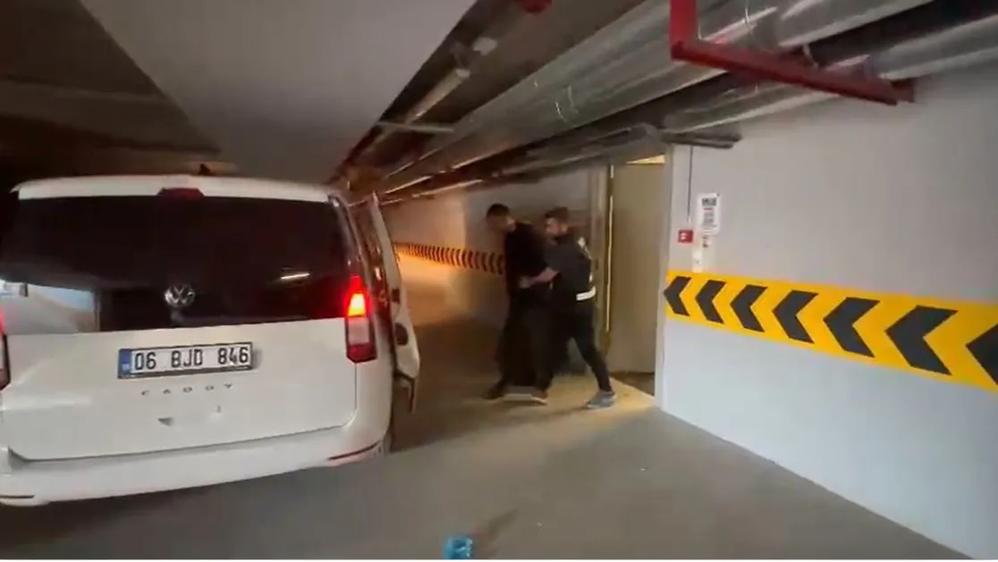 Etimesgut Belediyesi'ne yolsuzluk operasyonu