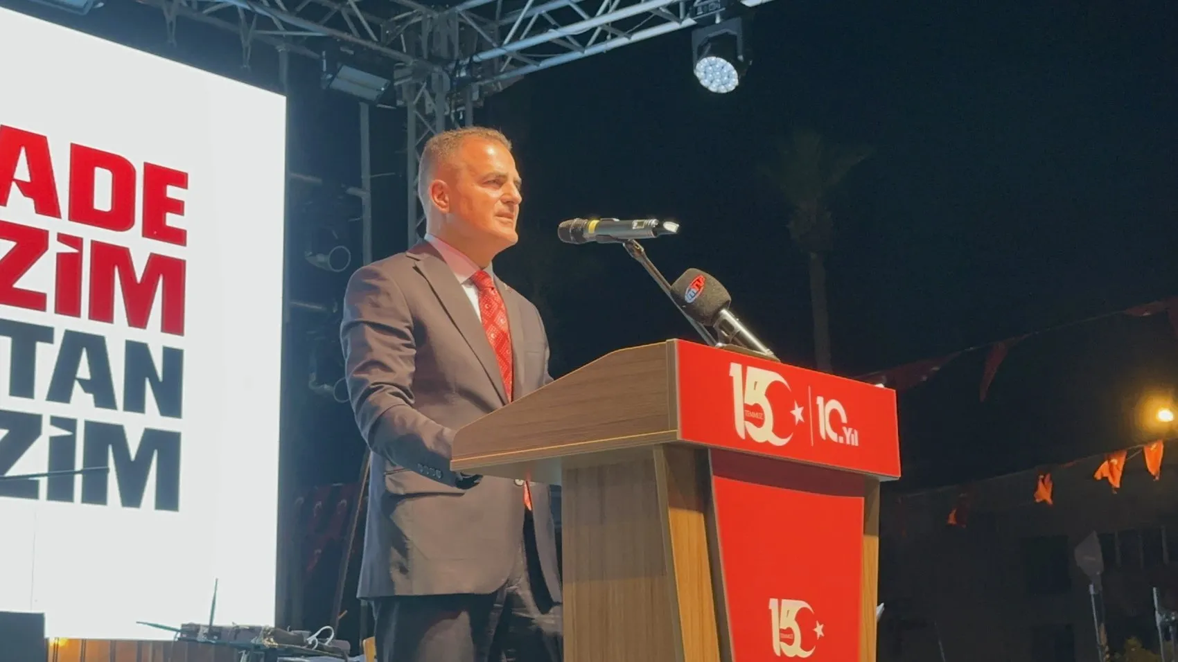 Marmaris 15 Temmuz şehitlerini meydanlarda andı