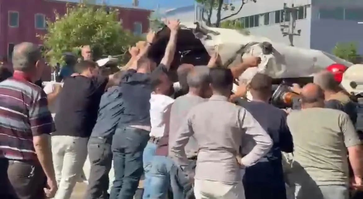 Bursa'da kamyon dehşeti 3 kişi ağır yaralandı