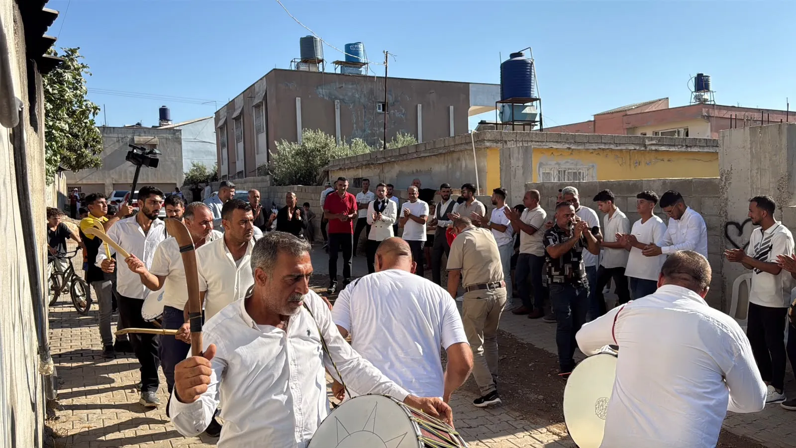 Reyhanlı düğününde dev TIR sürprizi