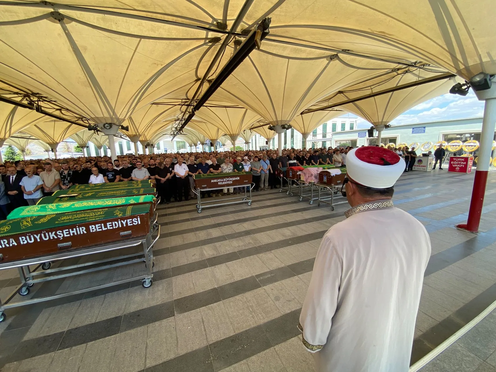 Ankara'da baba oğul kavgası kanlı bitti