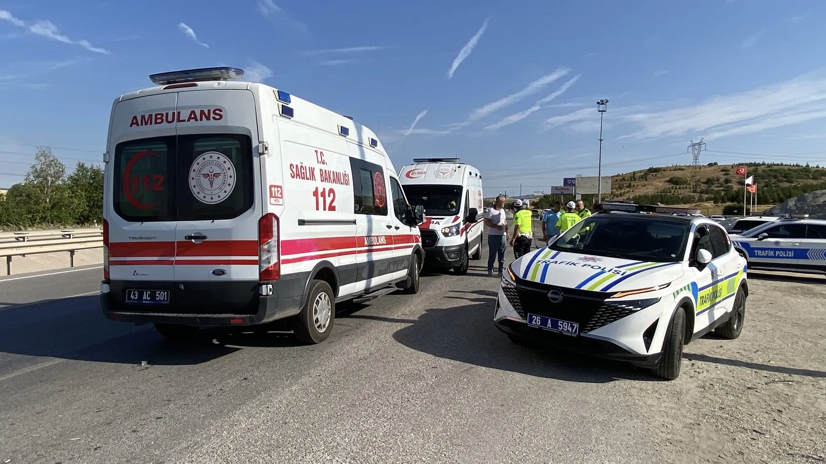 Eskişehir yolunda otobüs faciası 24 kişi hastaneye kaldırıldı