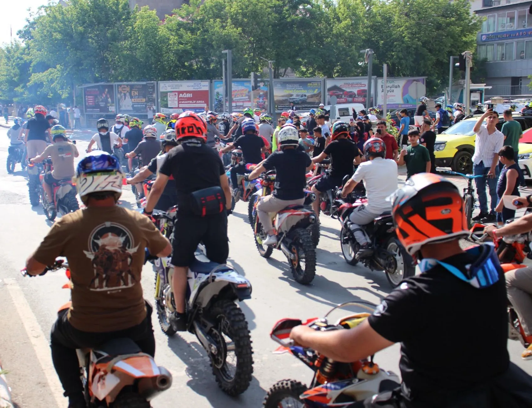 Ağrı sokaklarında motor sesleri yükseliyor