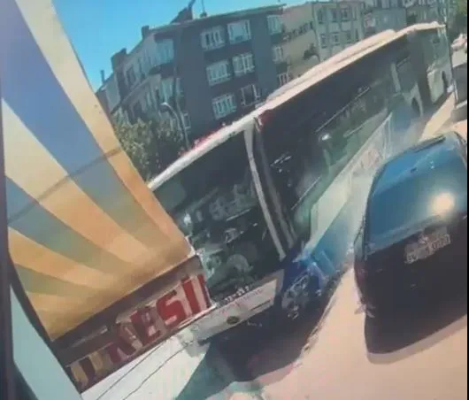 Mamak'ta otobüs kazası dehşeti kamerada