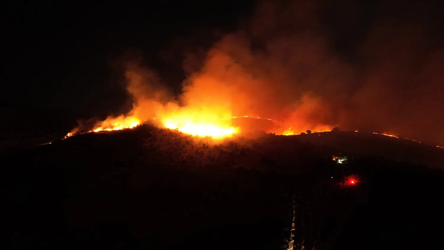 Manisa Kula'da makilik alanda çıkan yangın kontrol altına alındı