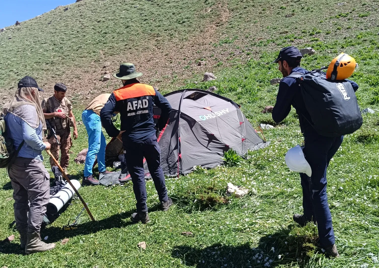 Cilo Dağı zirvesinde kaybolan dağcı için zamanla yarışılıyor
