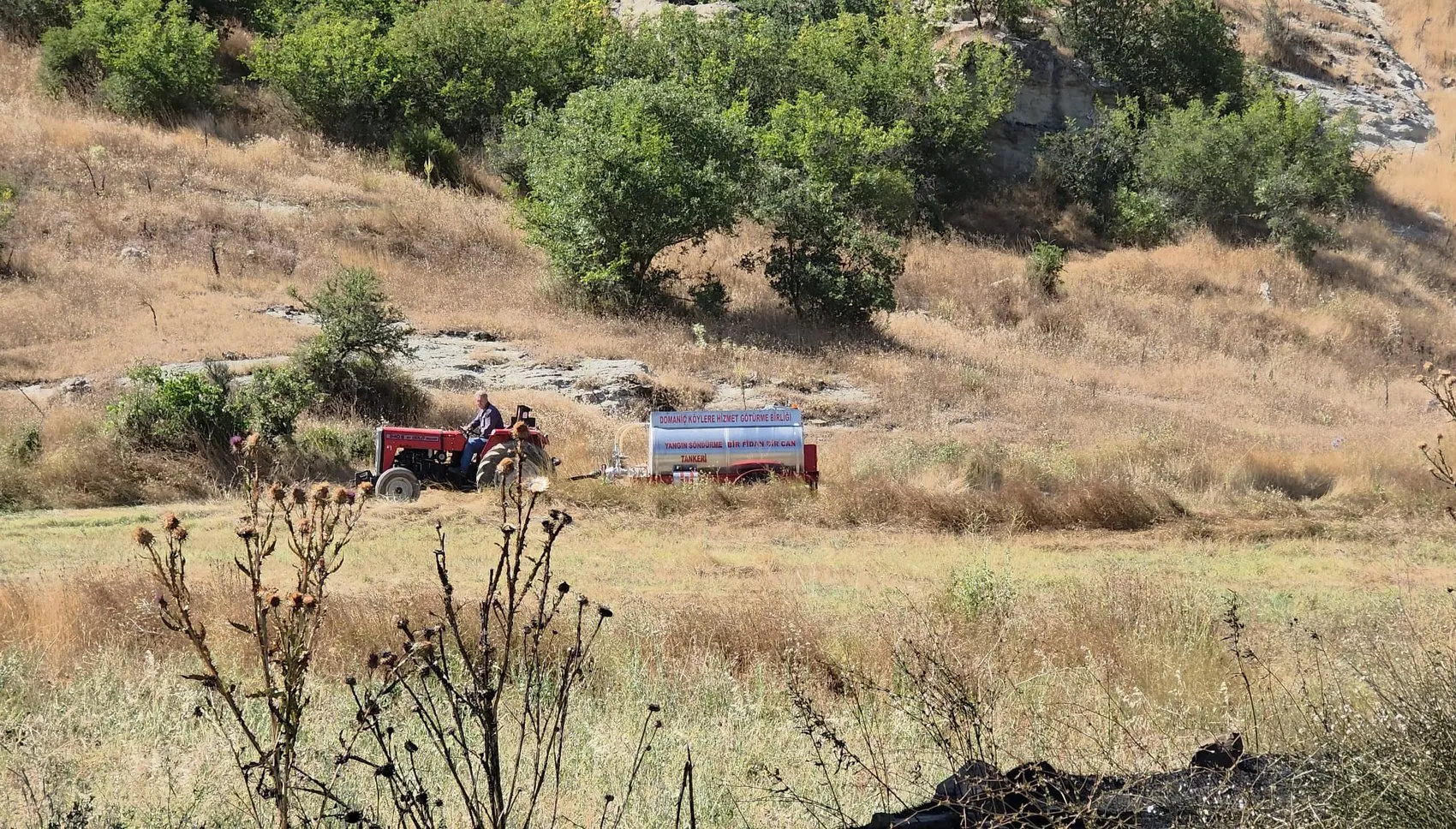 Kütahya ormanlarında alevlerle mücadele sürüyor