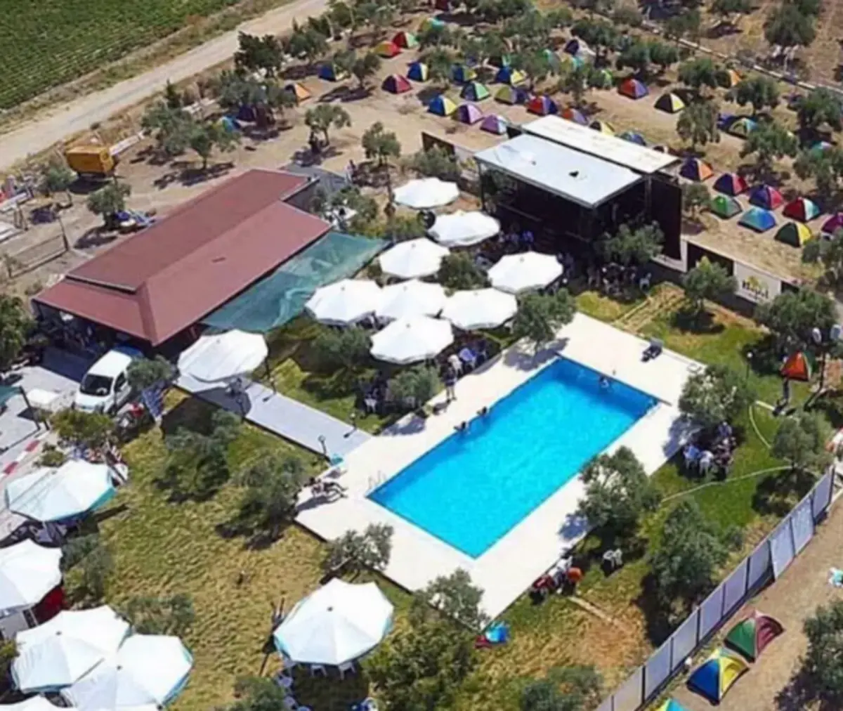 Ünlü Klarnet Virtüözü Hüsnü Şenlendirici tasını tarağını toplayıp çiftliğe yerleşti! Organik tarımla uğraşıyor 4
