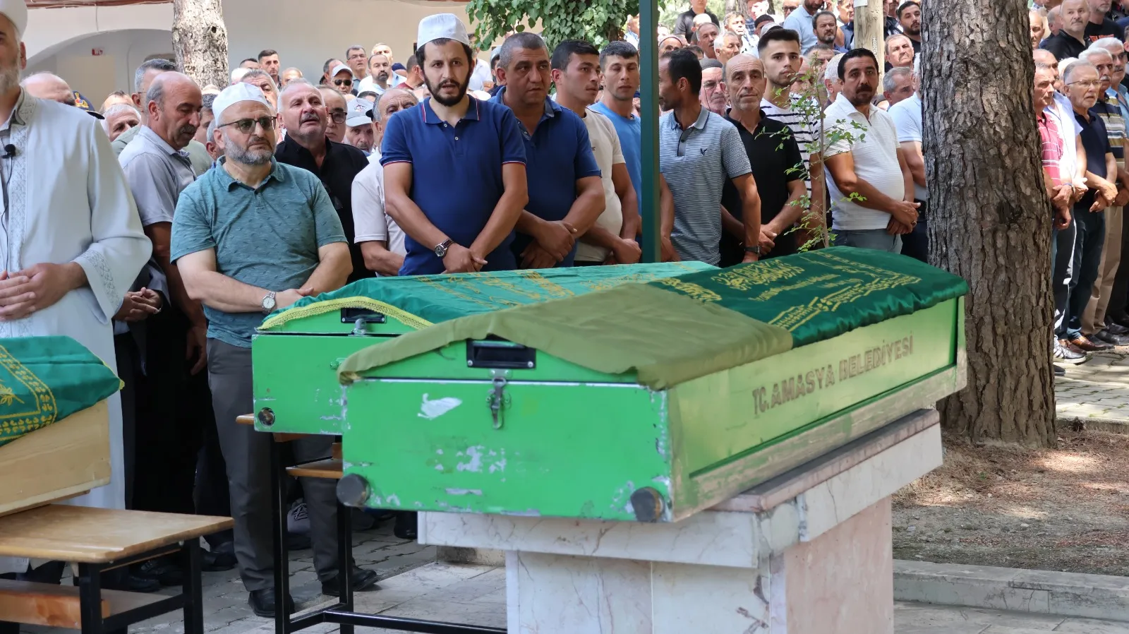 Amasya'da yas Bir aile cenaze dönüşü kazada yok oldu