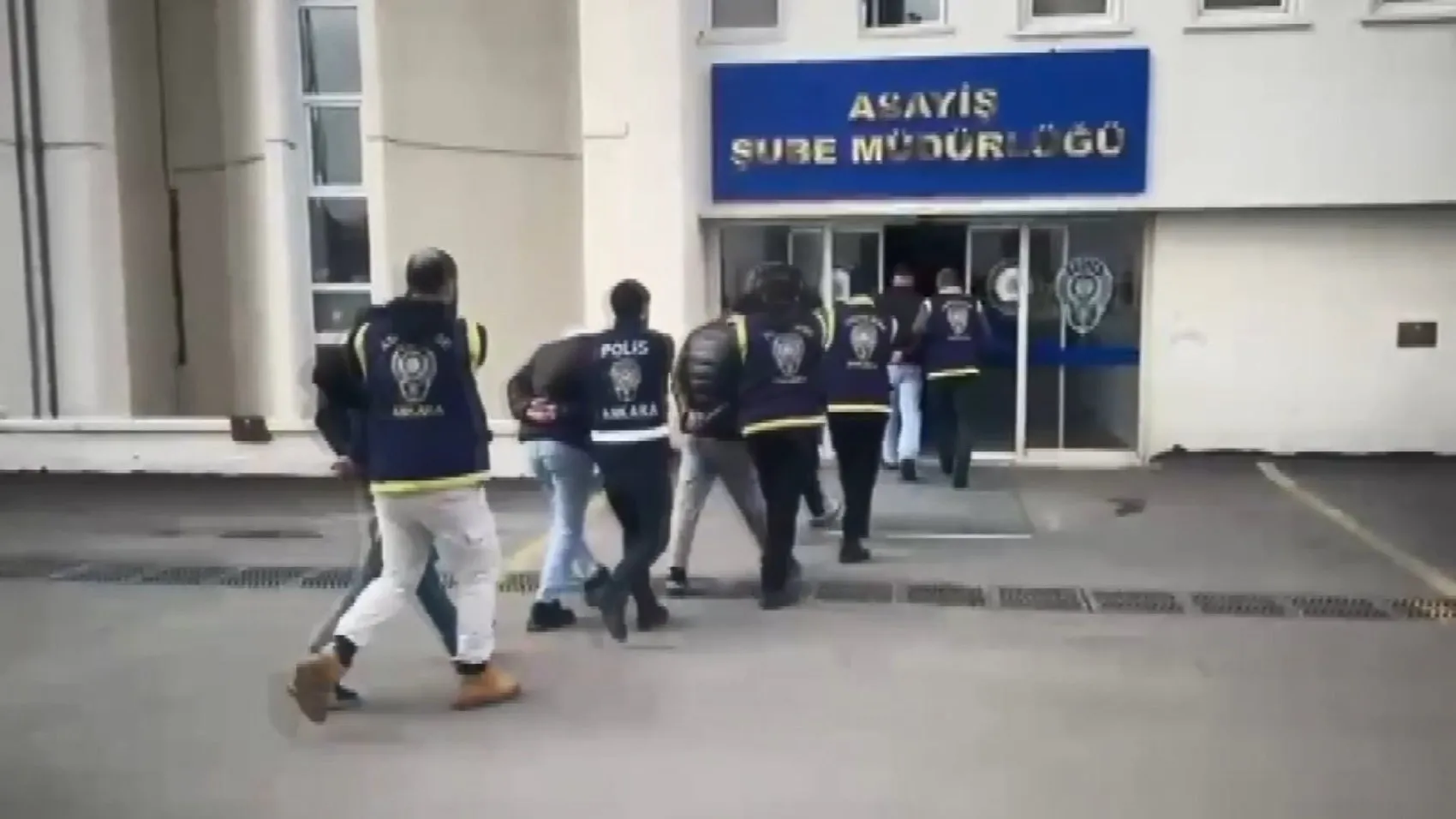 Ankara'da NATO zirvesi öncesi silahlı şüphelilere büyük operasyon
