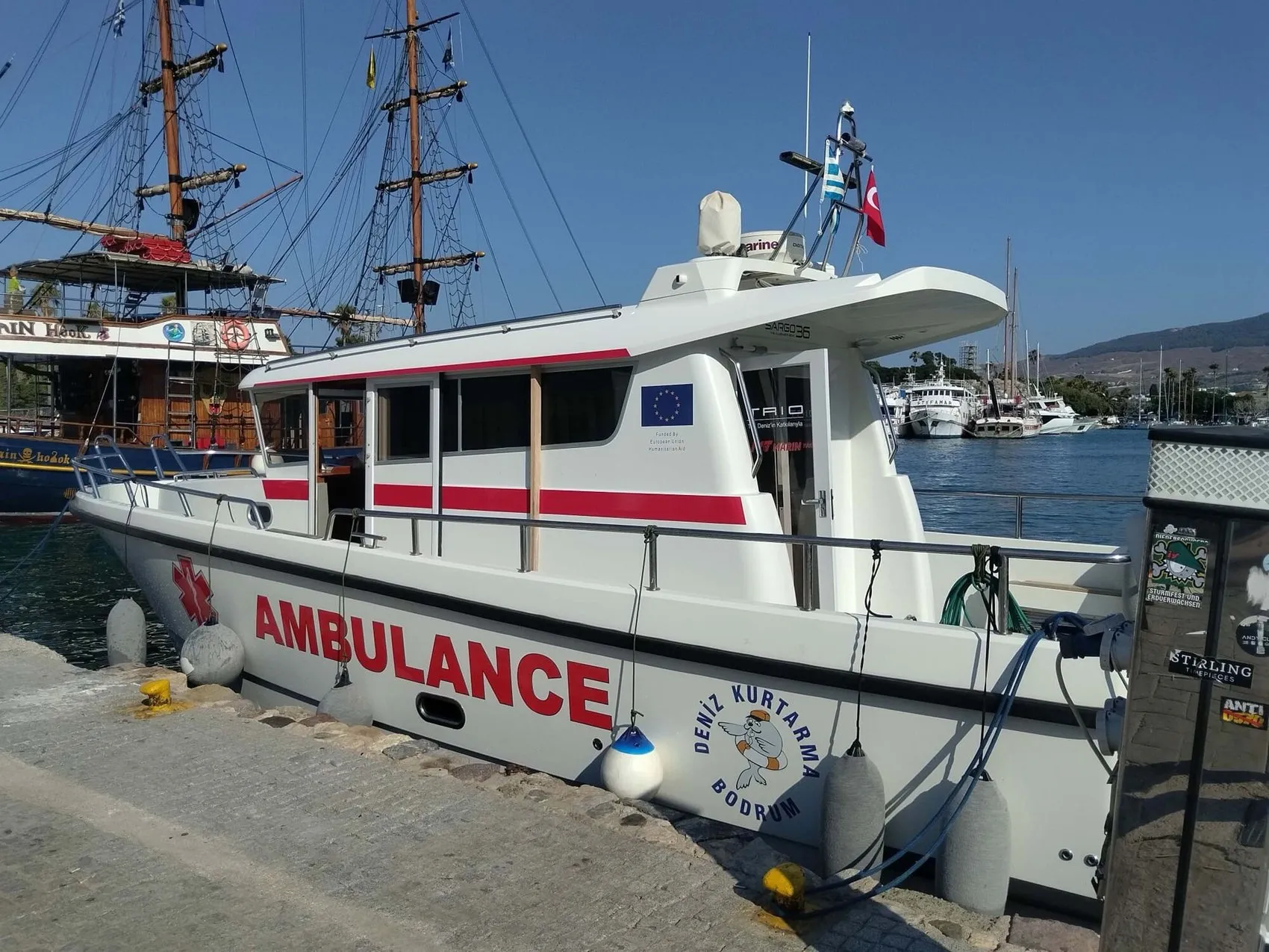 Bodrum açıklarında deniz ambulansı ile üç hasta kurtarıldı