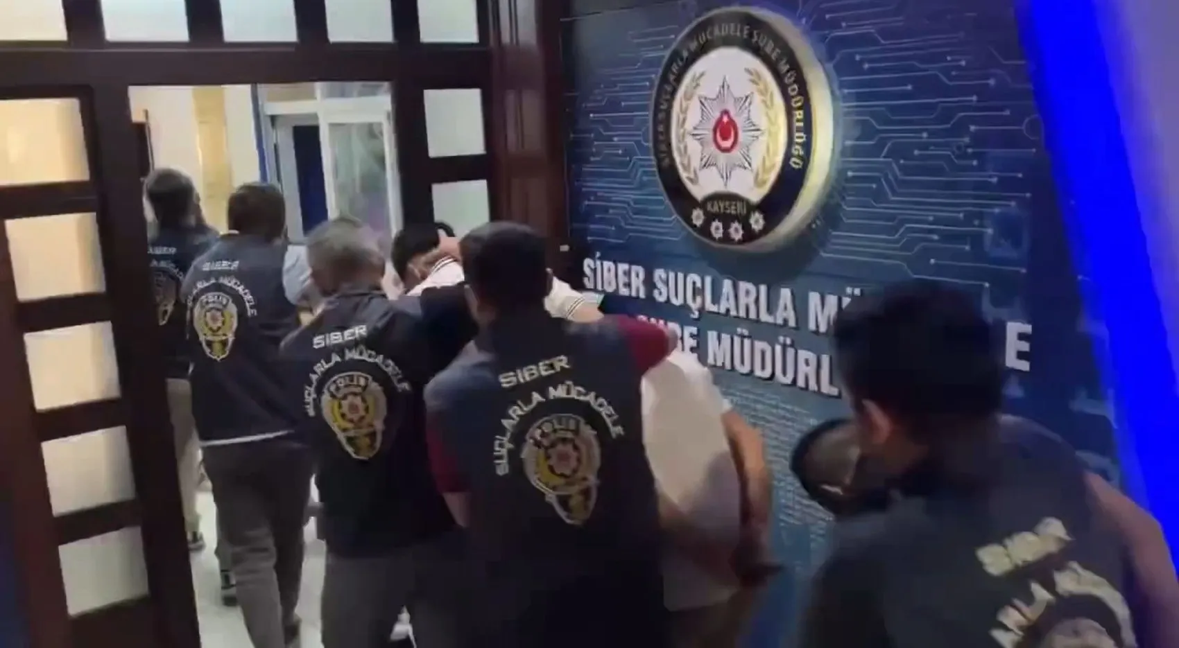 Siber dolandırıcılara büyük operasyon 361 kişi cezaevine gönderildi