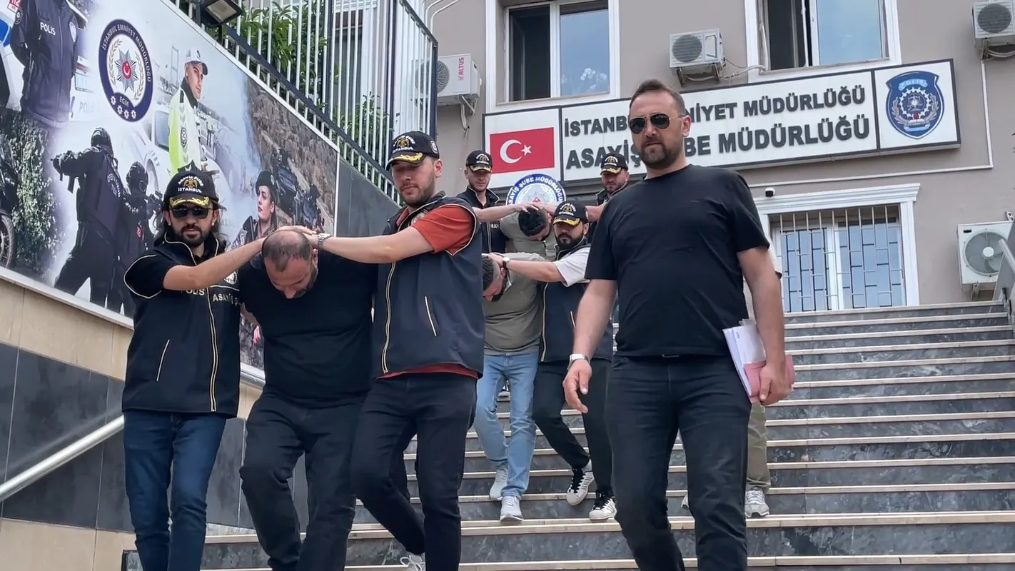 Fatih’te Dubai yalanıyla kuyumcu soygunu