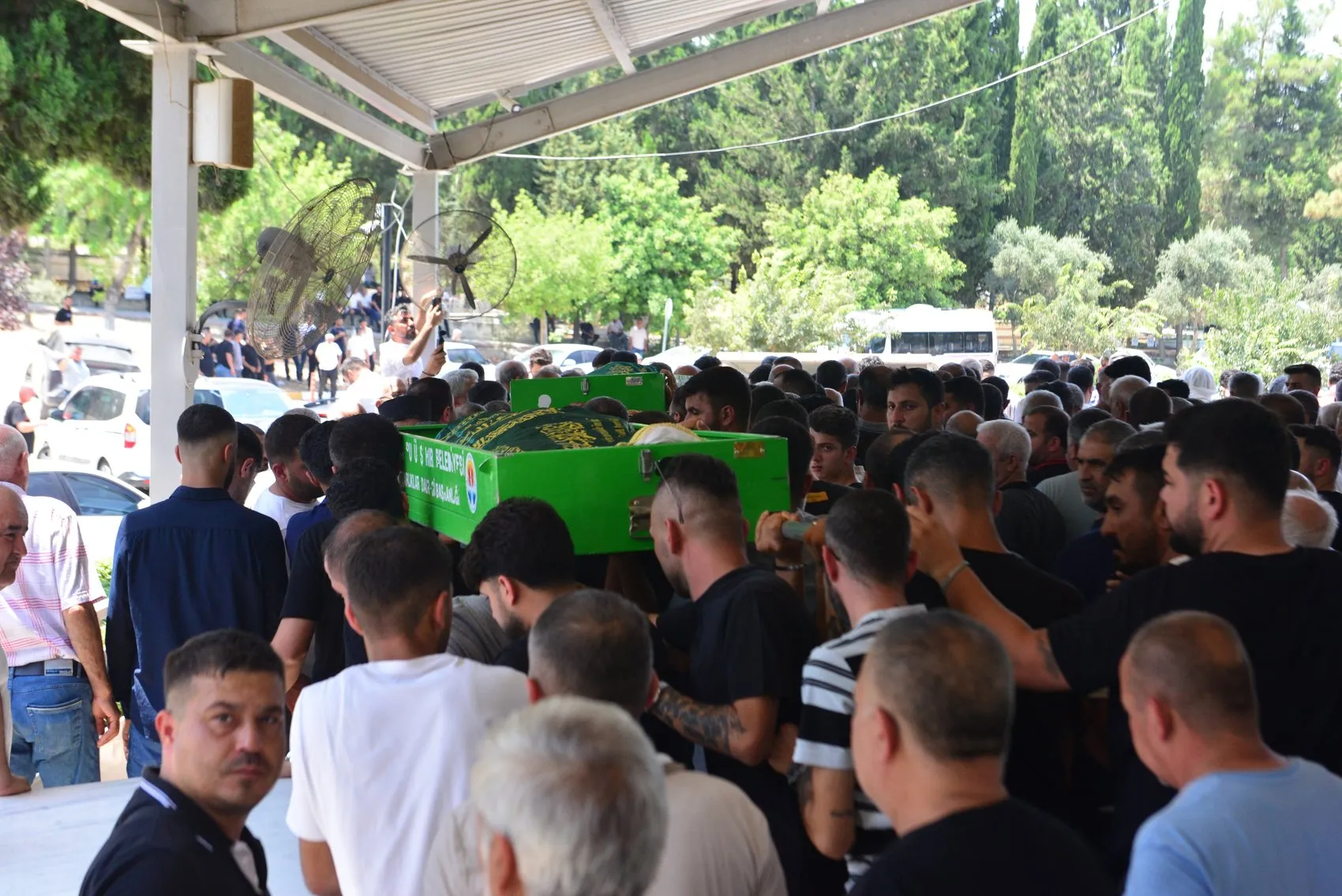 Tayin yolculuğu faciayla bitti anne ve oğlu toprağa verildi