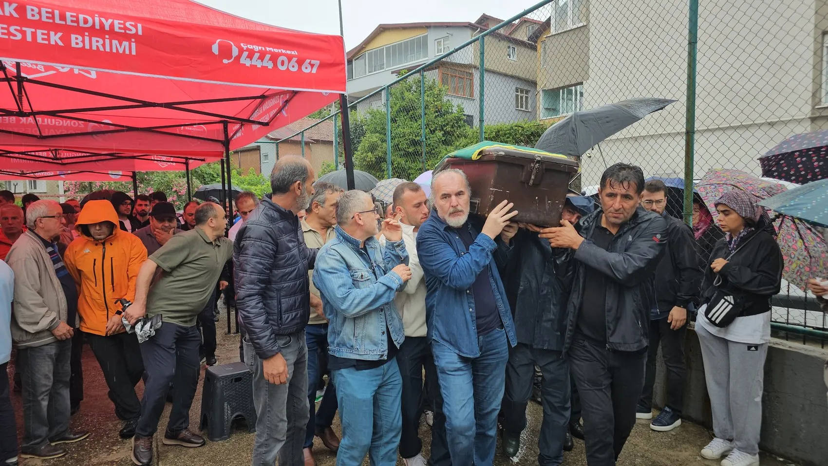 Rusya'daki İHA saldırısında hayatını kaybeden çarkçıbaşı son yolculuğuna uğurlandı