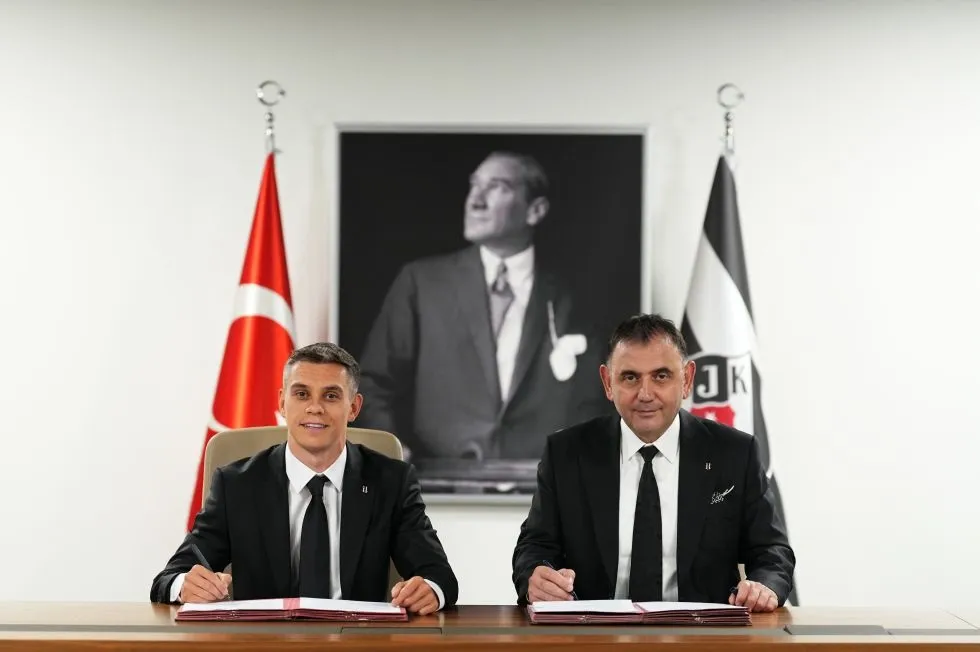 Beşiktaş Arsenal’in yıldızı Leandro Trossard’ı renklerine bağladı