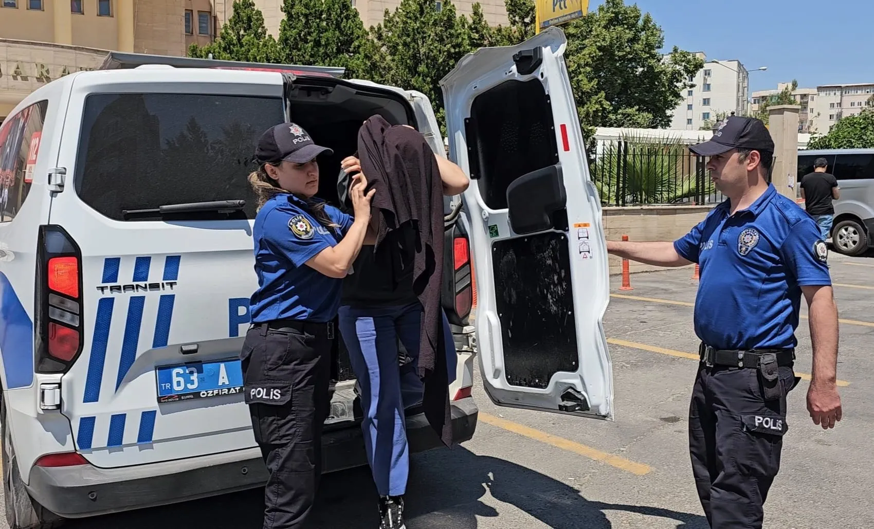 Şanlıurfa'da hastanede hemşire kılığına giren kadın yakalandı