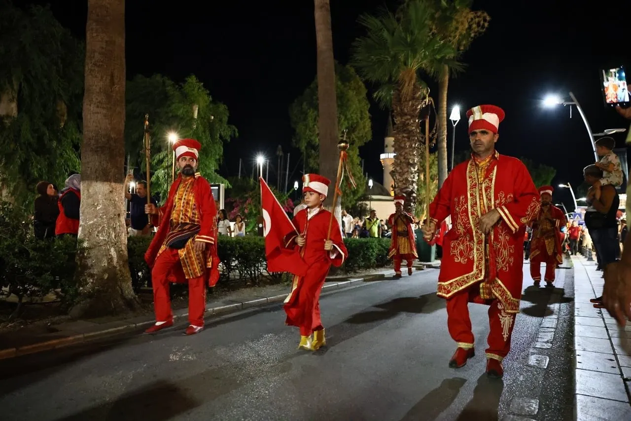 Bodrum 15 Temmuz için kortejle yürüdü