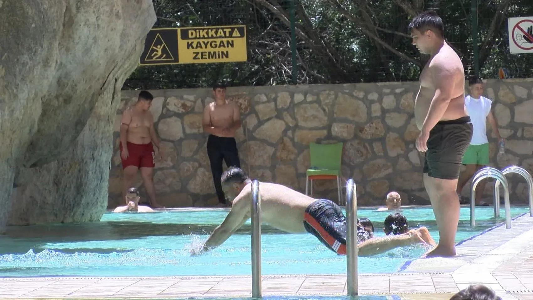 Malatya’nın doğal serinleme noktası Kudret Havuzu ilgi odağı oldu