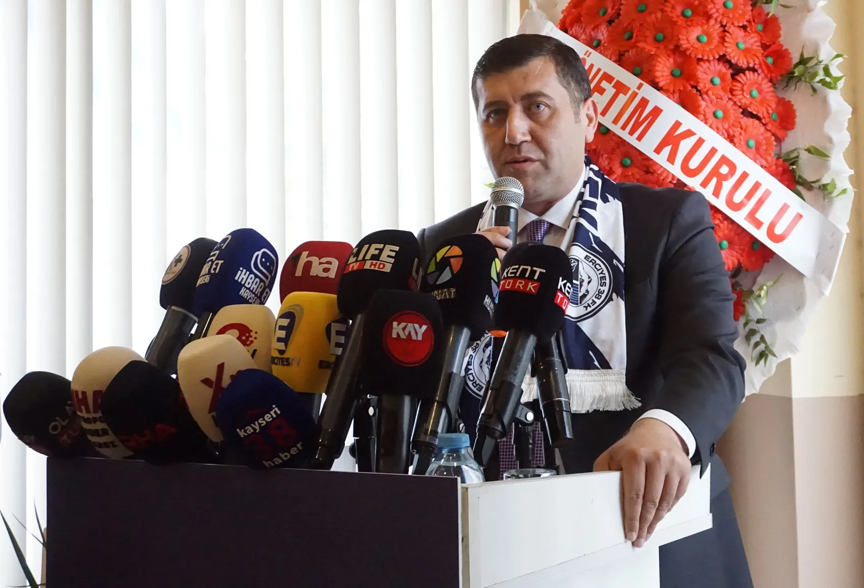 Erciyes 38 FK’da yönetim değişti