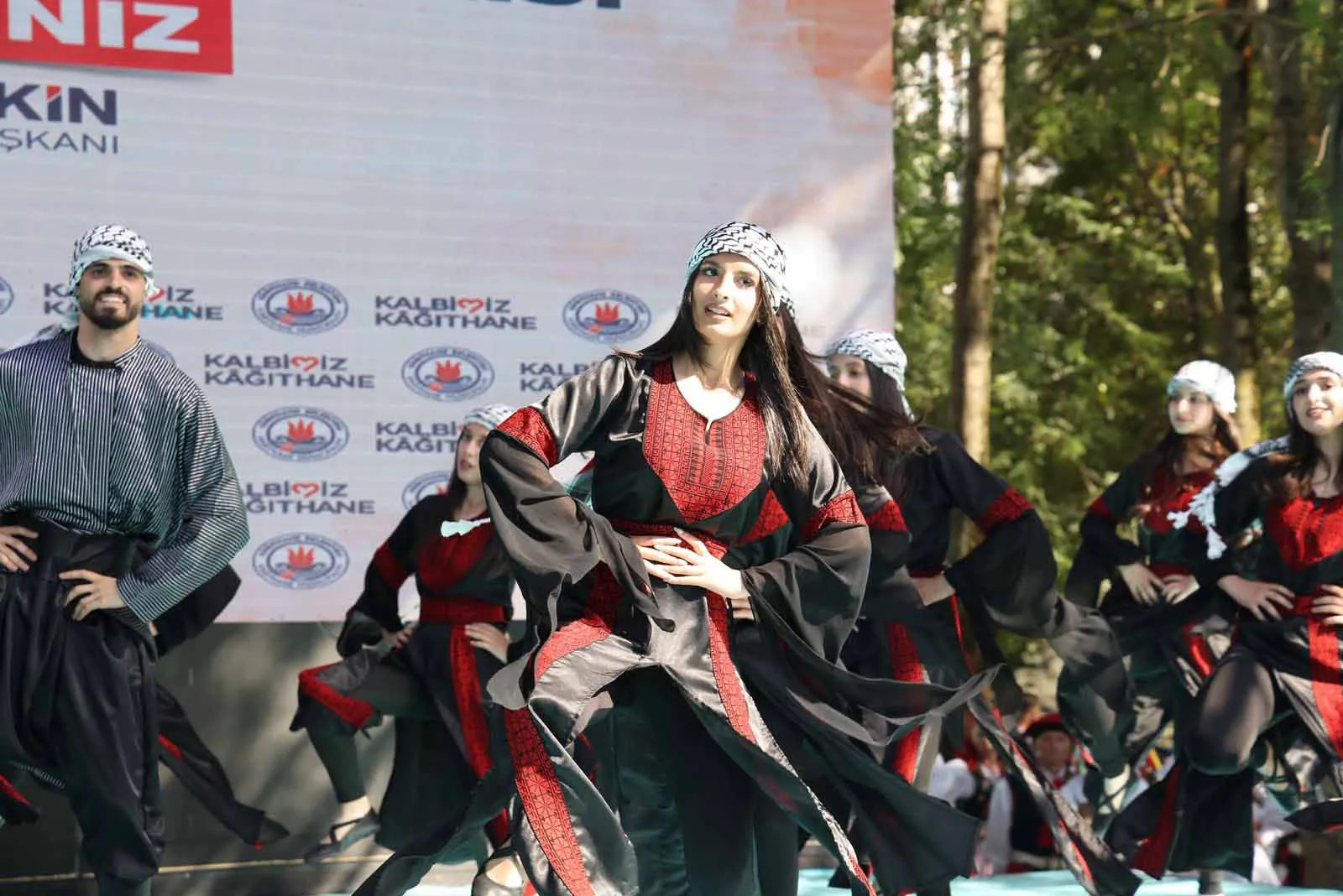 Kağıthane’de binlerce kişilik şölen havası yaşandı